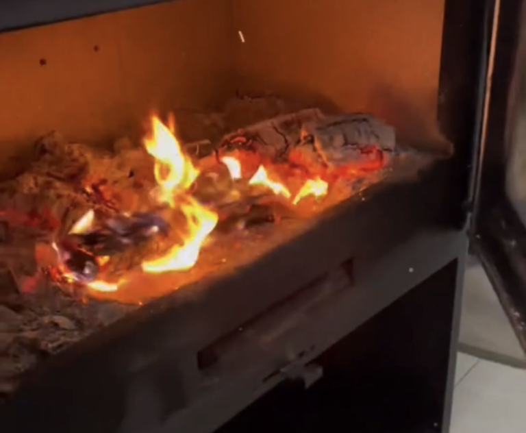 How Does a Briquette Press Machine Work?