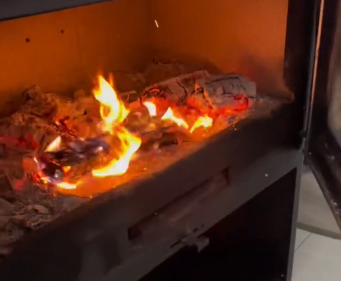 How Does a Briquette Press Machine Work?